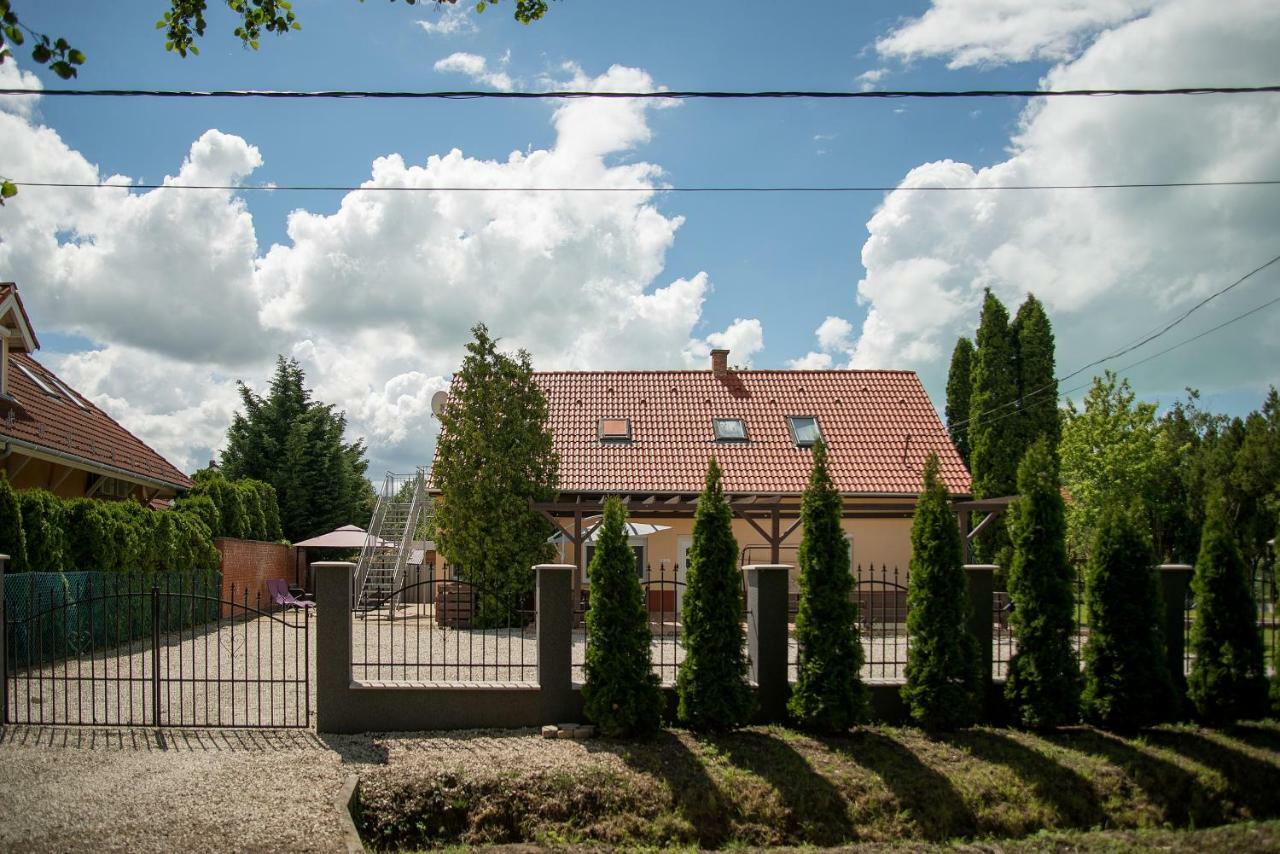 Dorothy Apartman Siofok Dış mekan fotoğraf